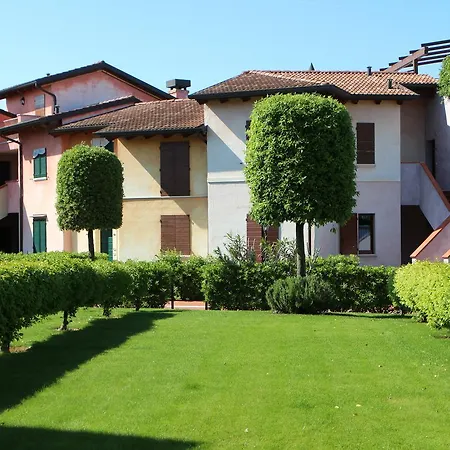 Holidays Garda Village Peschiera del Garda