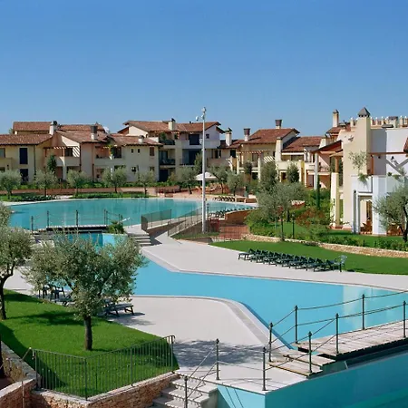 Holidays Garda Village Parco vacanze *
